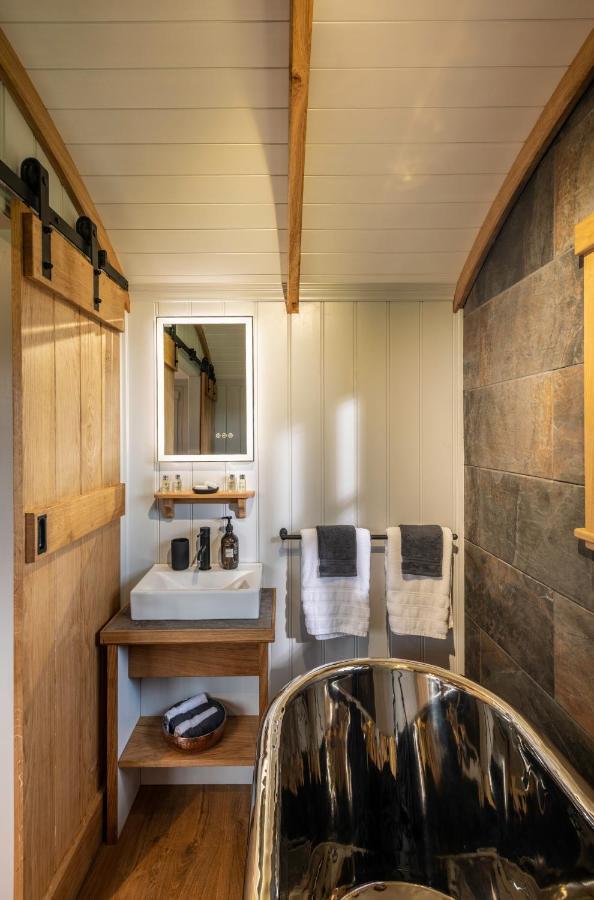 Monkwood Shepherds Hut - Ockeridge Rural Retreats Worcester Kültér fotó
