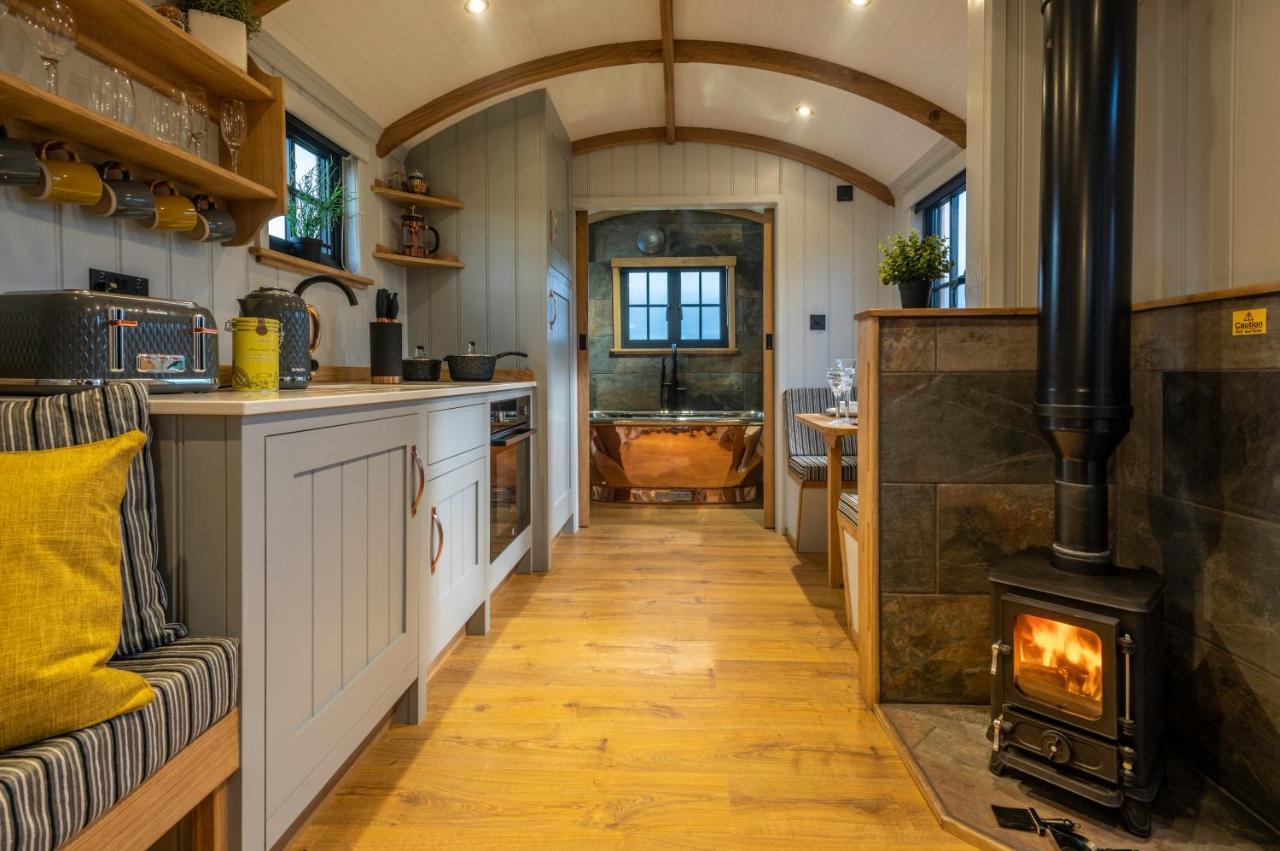 Monkwood Shepherds Hut - Ockeridge Rural Retreats Worcester Kültér fotó