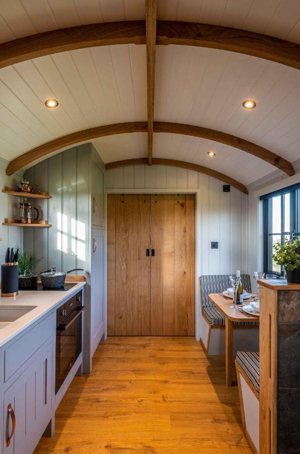 Monkwood Shepherds Hut - Ockeridge Rural Retreats Worcester Kültér fotó