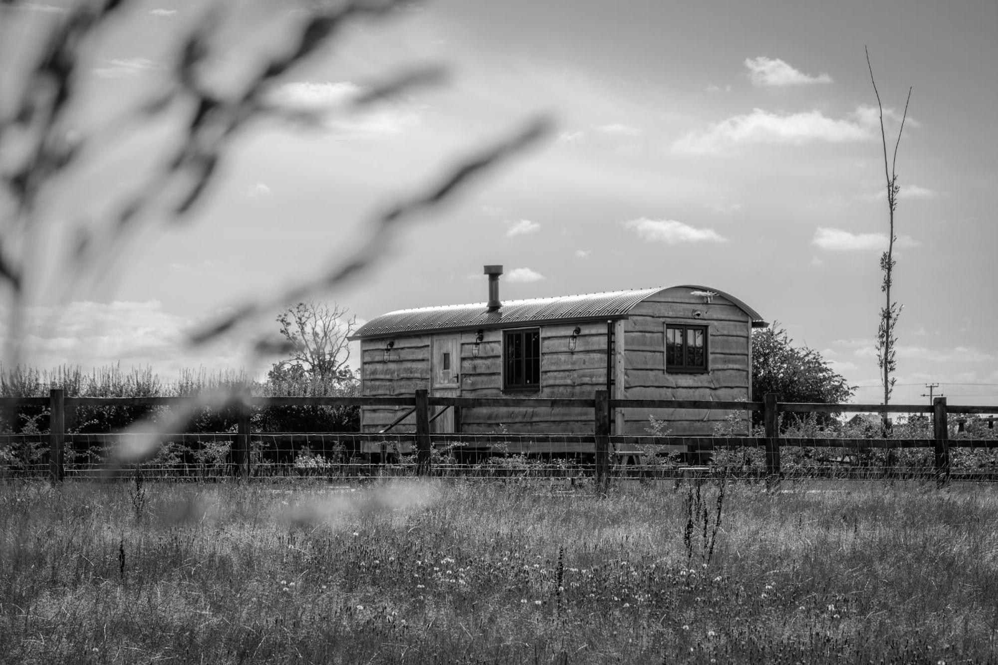Monkwood Shepherds Hut - Ockeridge Rural Retreats Worcester Kültér fotó